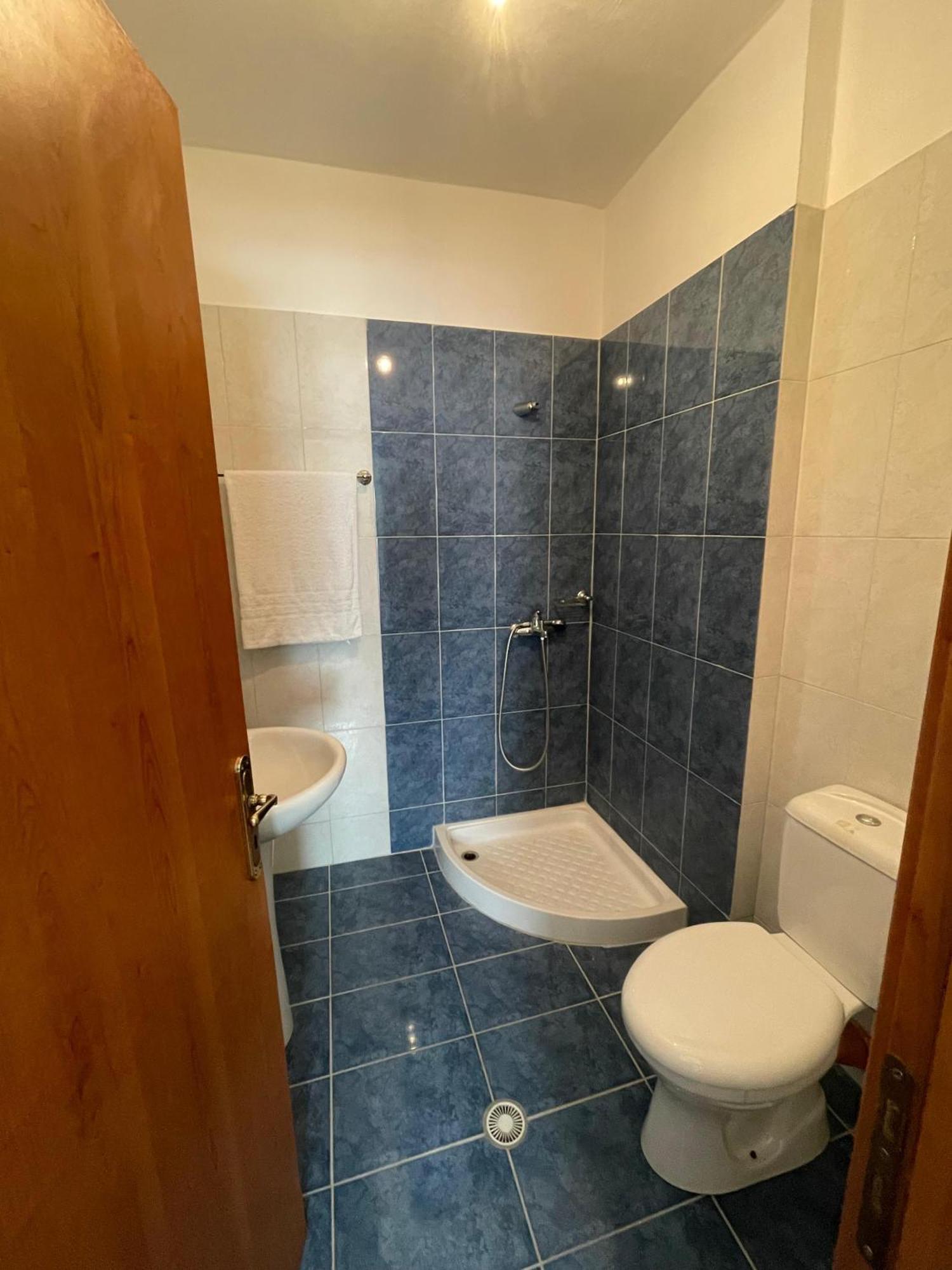Lovely 3-Bedroom Apartment Rei Σαράντα Εξωτερικό φωτογραφία