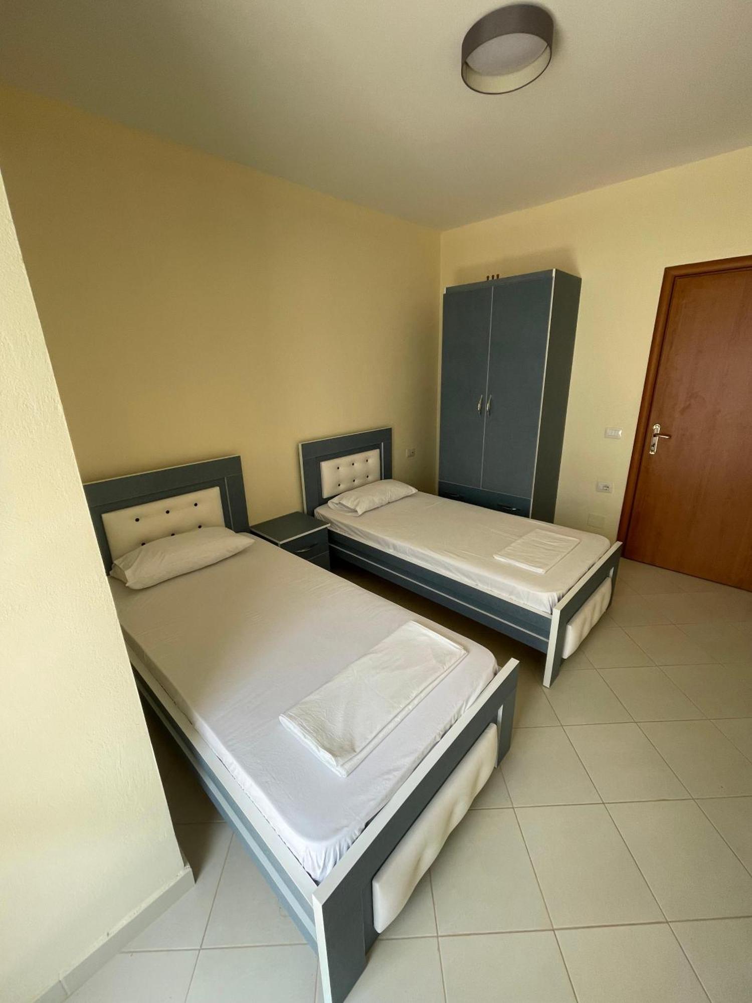 Lovely 3-Bedroom Apartment Rei Σαράντα Εξωτερικό φωτογραφία