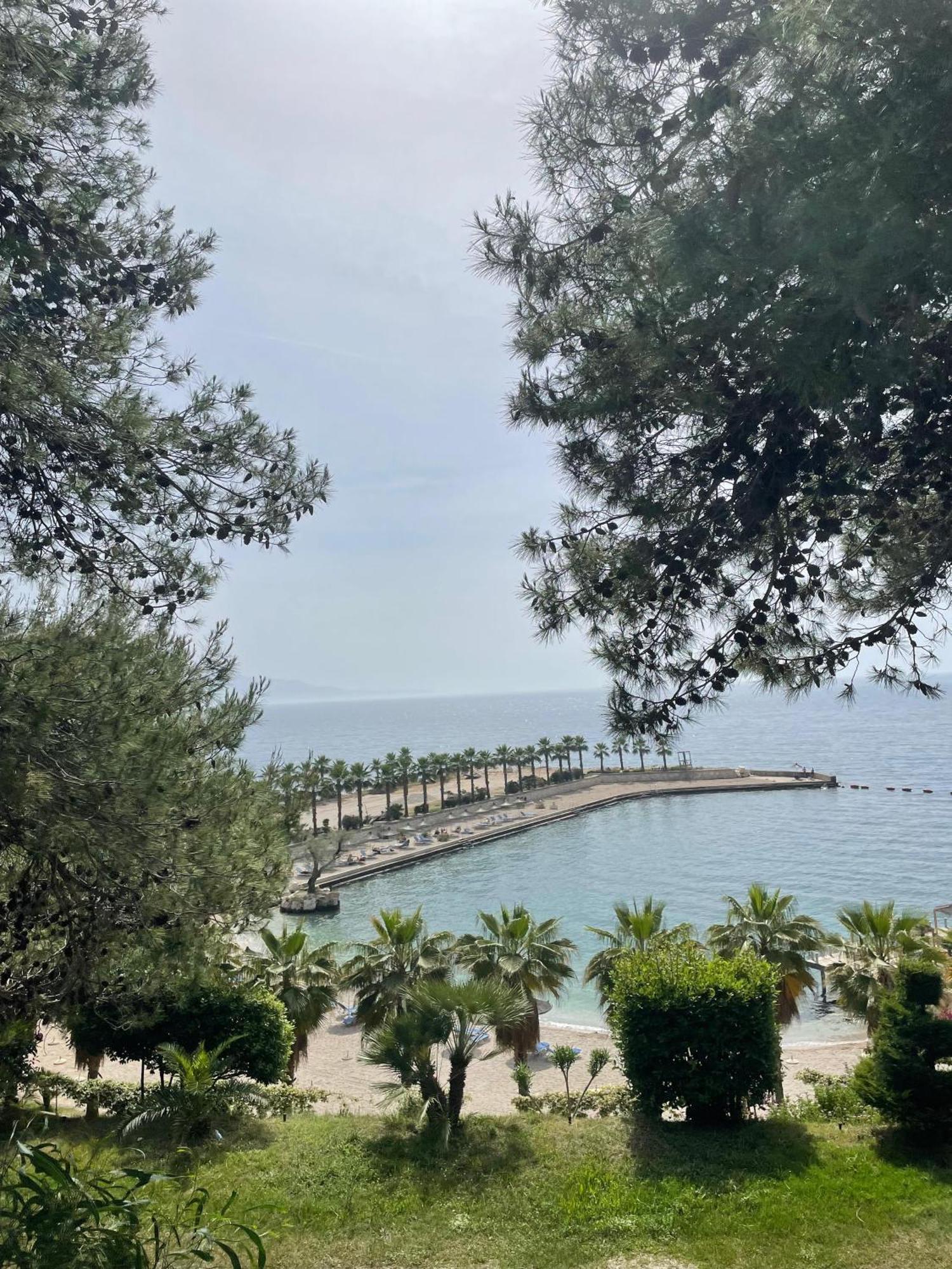 Lovely 3-Bedroom Apartment Rei Σαράντα Εξωτερικό φωτογραφία