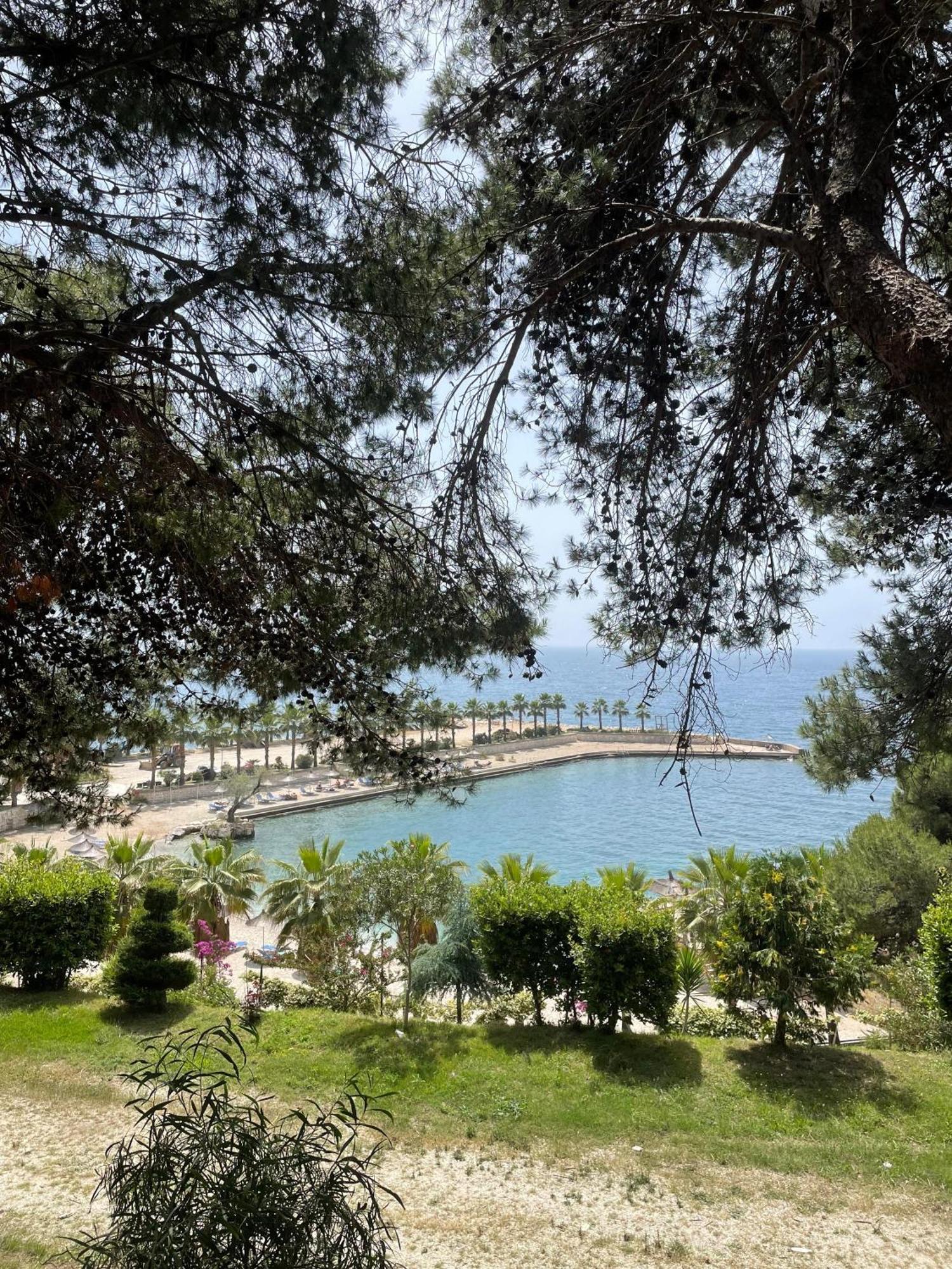 Lovely 3-Bedroom Apartment Rei Σαράντα Εξωτερικό φωτογραφία